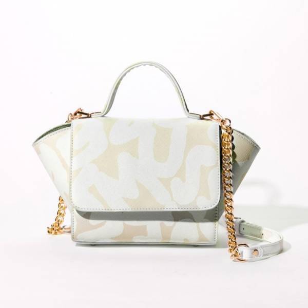 ドレスキャンプ×AAA宇野実彩子、パステル＆ブラックカラーのクラッチバッグやミニショルダー