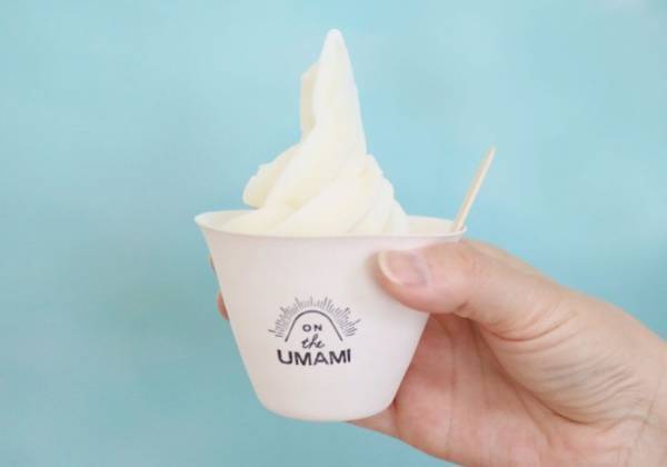 "昆布だし"×濃厚ミルクの「UMAMIソフトクリーム」発売、みたらし＆酒粕くるみトッピングも
