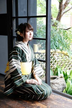 福岡・天神で「蝶屋ゆかた祭り2018」開催、"アースカラー"の浴衣で涼し気な夏を演出