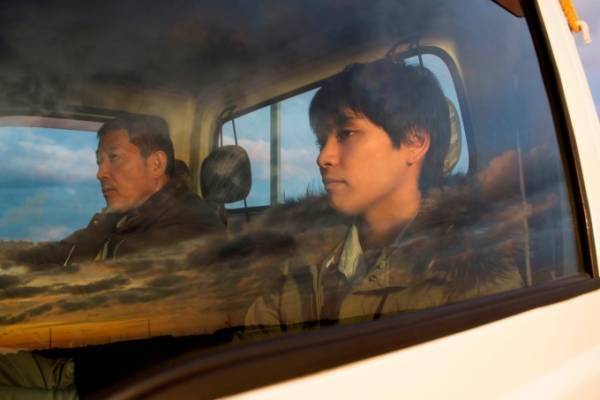 映画『夜明け』是枝監督の愛弟子広瀬監督デビュー作、主演・柳楽優弥が秘密を抱える青年役に