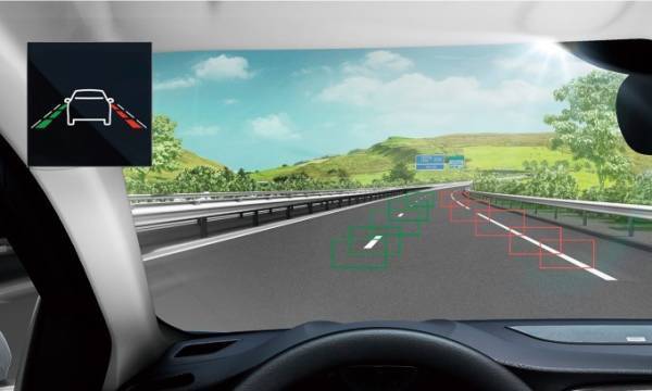 ピエール・エルメ・パリ「マカロン」イメージの限定車「ルノー トゥインゴ PH マカロン」限定発売