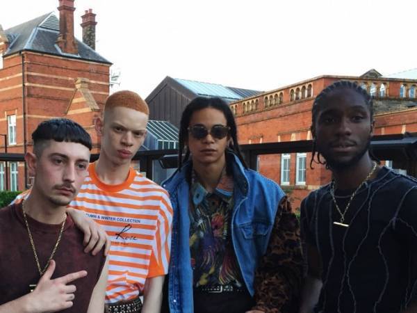 マイキータから、上下逆さまで掛けられる2WAYサングラス「SOS」英マーティン・ローズとコラボで