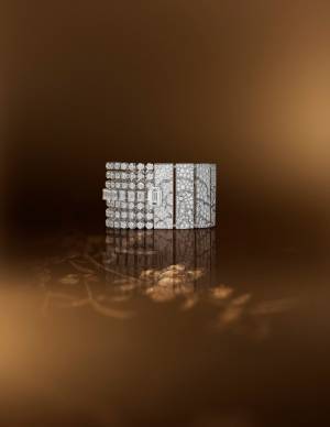 シャネル“屏風”をイメージしたハイジュエリー、カメリアや鳥をダイヤモンドで表現