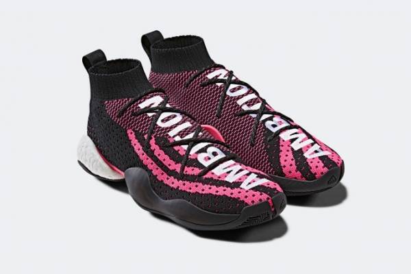 アディダス オリジナルス = ファレル・ウィリアムスの新スニーカー、ニット製アッパーをピンクに染めて