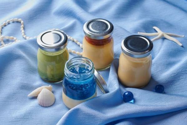 プリン専門店「沼津深海プリン工房」静岡に、ラムネのジュレをのせた“深海プリン”やソフトクリームなど