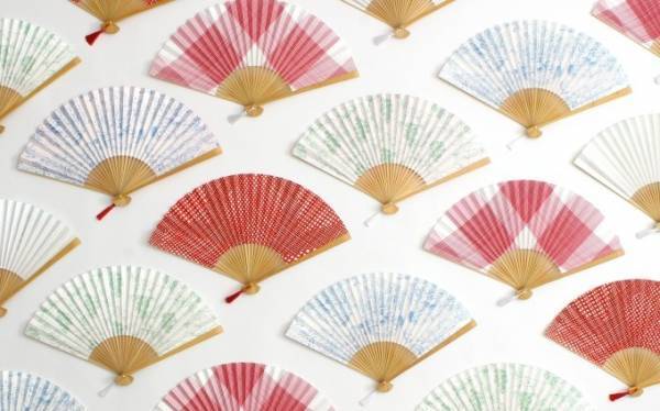 扇子の老舗「宮脇賣扇庵」"シミ有り"竹を使用した京扇子をパスザバトンで販売