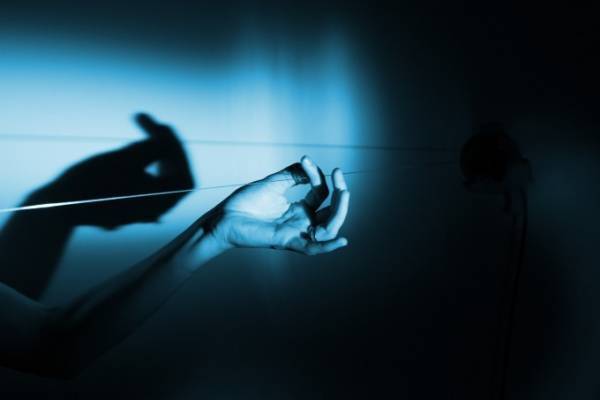 "エルメスの工房"で若手作家が滞在制作したアート展、銀座メゾンエルメス フォーラムで