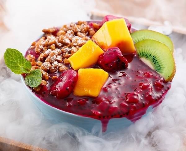 アイボリッシュよりドラゴンフルーツ×フレンチトーストの夏季限定メニュー「サマードラゴン」