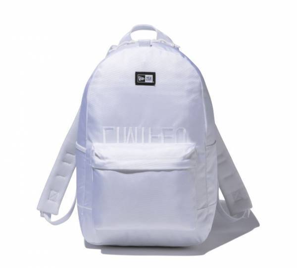 リミ フゥ×ニューエラコラボ再び、上下反転ロゴ入りニットキャップ＆バックパック