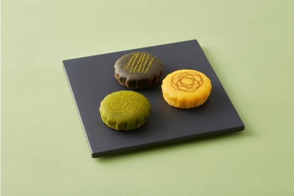 「とらや」秋の新作和菓子 - くちどけ優しい抹茶のやわらか羊羹＆ほろほろ食感の焼菓子