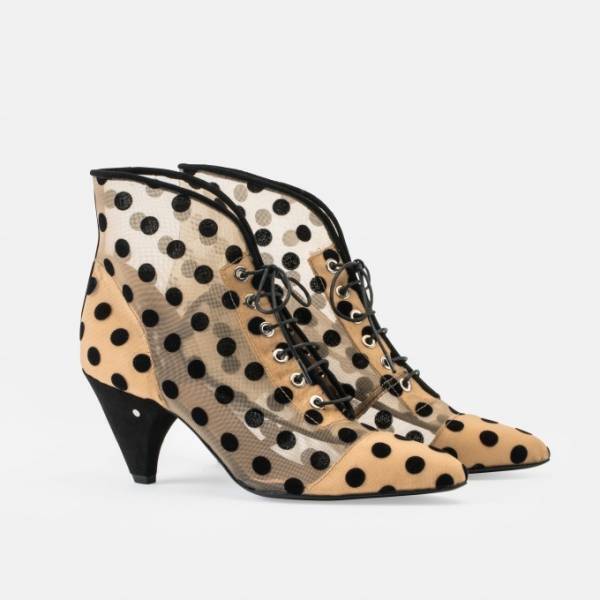 パリ発「ローレンス ディケイド」からドット柄シースルーショートブーツ、シャネル手掛ける女性デザイナー