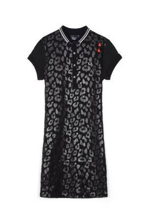 フレッドペリー×英国シンガー エイミー・ワインハウス、黒×黒のレオパードジャケットなど