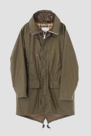 マーガレット ハウエル×バブアーのコラボアウター、軽やかなジャケットやロングコートなど全5型