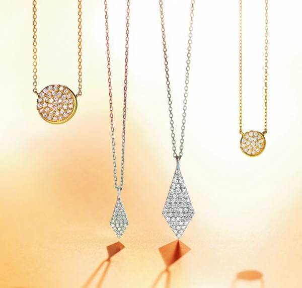 スタージュエリーの新作「マイクロ パヴェ ダイヤモンド」ダイヤモンドを敷き詰めたネックレスやリング