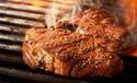 J.S. ステーキスタンド 鎌倉、無料で300gステーキを提供する学生限定イベント開催