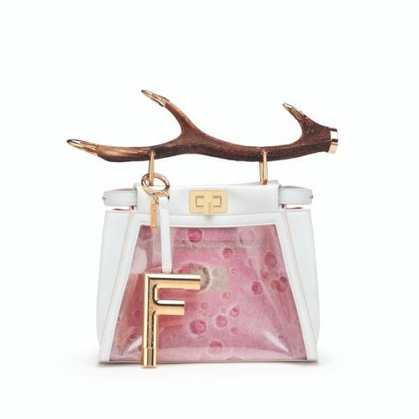 フェンディ、アイコンバッグ「ピーカブー」10周年記念展がギンザ シックスで開催