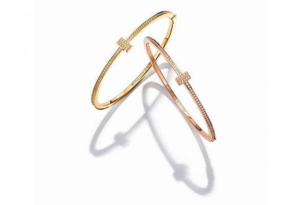 「ティファニー T」より新作ブレスレット、繊細なダイヤモンドの輝きで華奢な手元へ