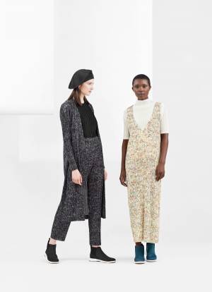 プリーツ プリーズ イッセイ ミヤケの新作、自然が描く“縞の世界”をジャケットやパンツに