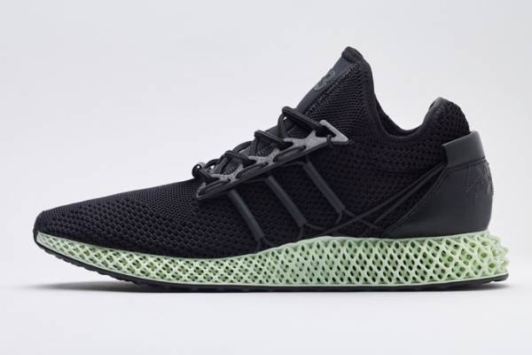 Y-3の限定スニーカー「Y-3 ランナー 4D」が再登場、数量限定で発売