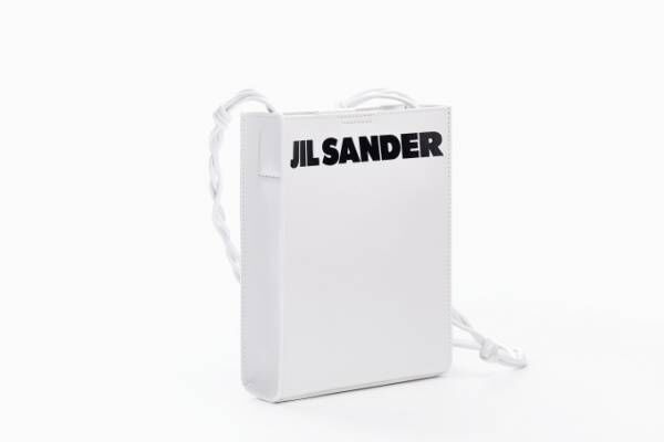 ジル・サンダー&quot;ブランドロゴ&quot;を配した限定バッグ「タングル スモール」表参道店オープン記念