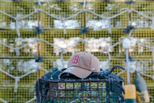 カーハート×フォーティセブン×メジャーリーグベースボールによるダック地のコラボキャップが登場