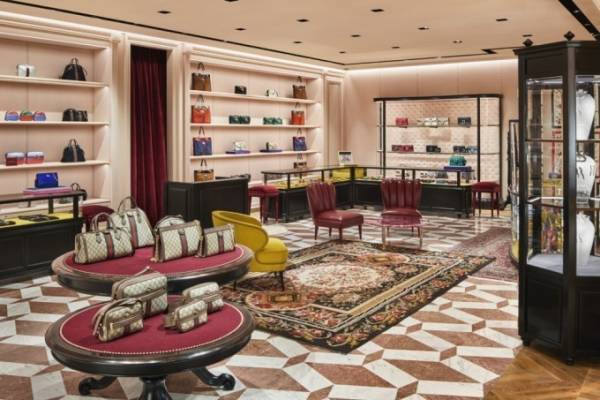 グッチ青山がリニューアルオープン、カスタマイズプログラムや限定アイテムの販売など