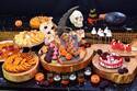「ハロウィン スイーツ ビュッフェ」スイスホテル南海大阪で、十字架チョコケーキや真っ黒マカロン