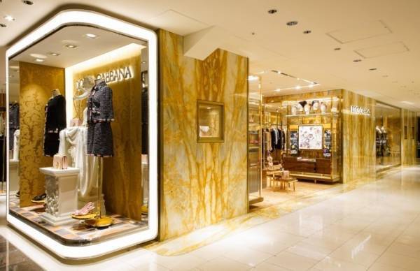 ドルチェ＆ガッバーナの伊勢丹新宿店が移設 - 日本限定サクラ色のディヴォーション バッグも販売
