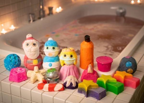 ラッシュのクリスマス - サンタ＆流れ星のソープ、ジンジャーマンの固形ボディーパウダーなど