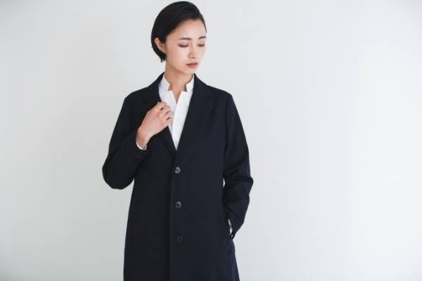 まとふの“ベーシック”な新ライン、素材&ディテールをこだわり尽くしたユニセックスジャケットやシャツ