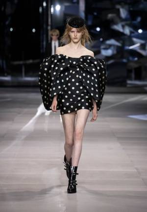 セリーヌ 2019年春夏ウィメンズコレクション - エディ・スリマン学生時代の記憶をいまに繋ぐ