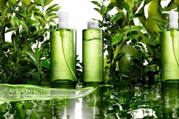 シュウ ウエムラ史上初、オイル イン ウォーター処方の“拭き取りクレンジング”発売