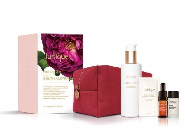 ジュリークのクリスマスコフレ、ベストセラーのスキンケア＆約1万枚の花びらを詰め込んだフレグランス