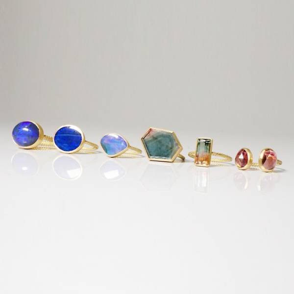 トーカティブより10月の誕生石“トルマリン＆オパール”1点物ジュエリー - 雲のような色彩のオパール