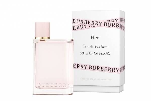 バーバリーの新香水「バーバリー ハー」“ロンドンの女性”を表現した、フルーティーフローラルの香り｜ウーマンエキサイト(1/2)