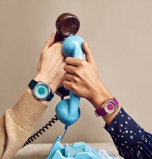 ポール・スミス ウォッチの新作腕時計「ダイヤル」古い電話機から着想を得たレトロモダンなデザイン