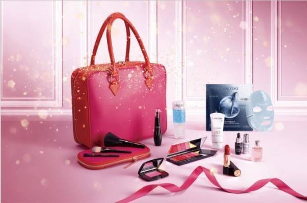 ランコムのクリスマスコフレ、人気美容液「ジェニフィック」＆限定リップパレットなどをセットに
