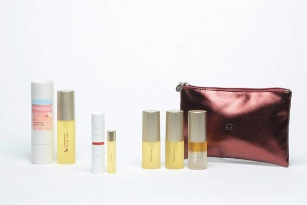 ukaのクリスマスコレクション、爽やかなオレンジが香る“お守りネイルオイル”「アミュレット」など