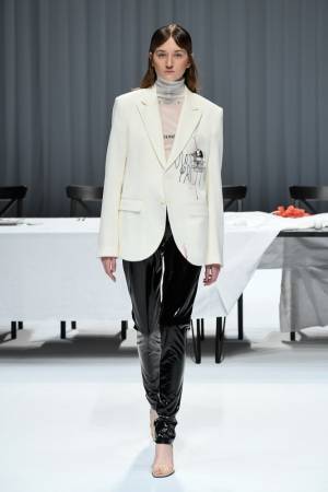 ドレスドアンドレスド 2019年春夏コレクション - レストランから始まる恋