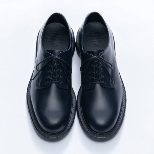 山本康一郎による「スタイリスト私物」フット ザ コーチャーと初シューズ製作、メンズ・レディース展開