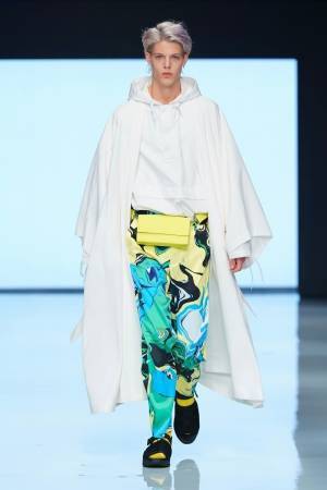 ハレ(HARE) 2019年春夏コレクション - 自由へと導く“スクエア”の連続