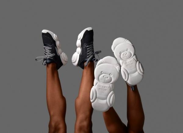 モスキーノ“テディ”の3D ラバーソールがポイントの新スニーカー「テディシューズ」