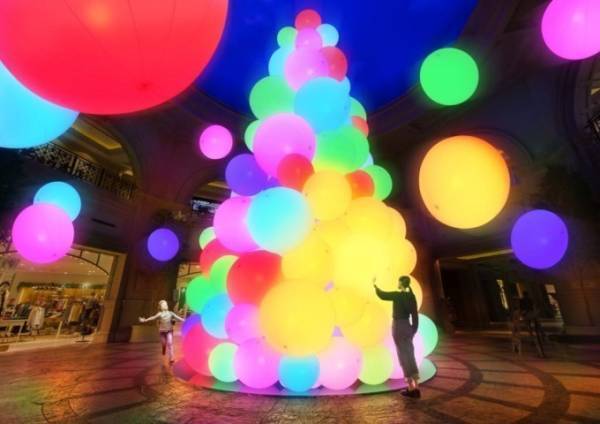 お台場ヴィーナスフォートのイルミネーション、ダイナミックなオーナメントや幻想的な光のショー