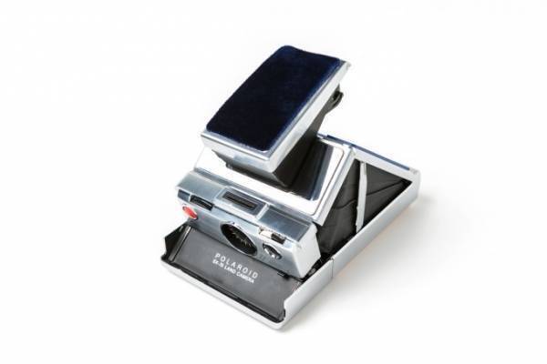 sacai×ポラロイド 70年代のカメラを“再構築”した限定モデル、二子玉川 蔦屋家電に登場