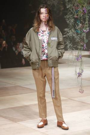 メアグラーティア 2019年春夏コレクション - 不完全な花の美しさに魅了されて