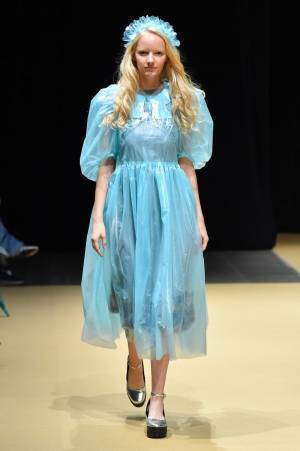 メミューズ 19年春夏コレクション- でんぱ組.inc 相沢梨紗がつくる”ラッピング”のような服