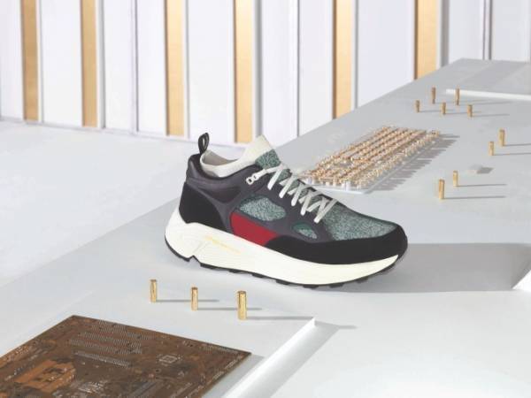 ブランドブラック×メゾン キツネのメンズ・ウィメンズシューズ - ビブラムソール搭載スニーカー