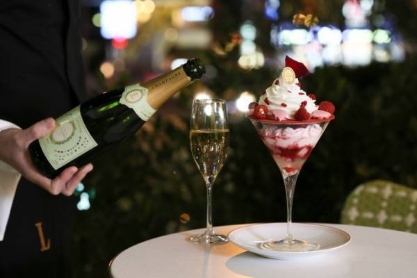 ラデュレ“夕方5時から”のカクテル風デザート「ル・パルフェ・イスパハン」