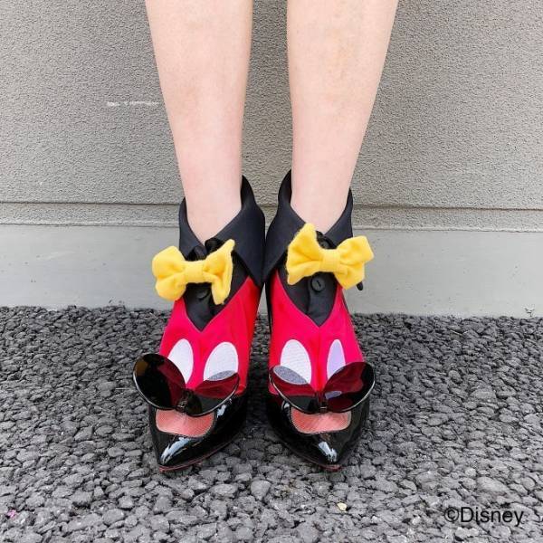 "ミッキーマウス"のシャツ型靴下がエリマキソックスから、大阪・阪急うめだ本店で販売