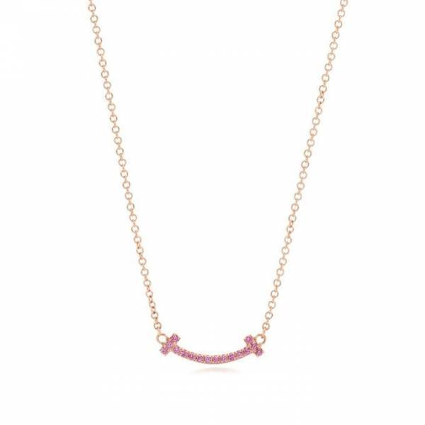 「ティファニー T スマイル マイクロ ペンダント」“ピンクサファイヤ”の日本限定ジュエリー限定発売